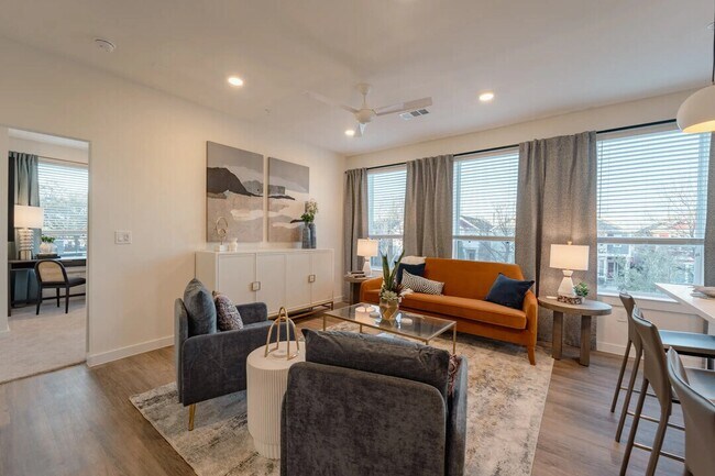 Foto del edificio - Move In Without the Extra Costs!