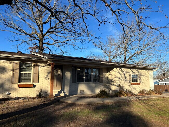 Building Photo - 895 Marion Anderson Rd