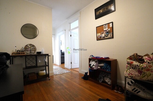 Foto del edificio - 42 Strathmore Rd