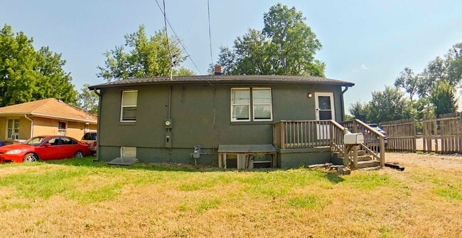 Building Photo - 1320 El Paso Ln