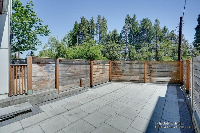 Building Photo - 3835 Gilman Ave W