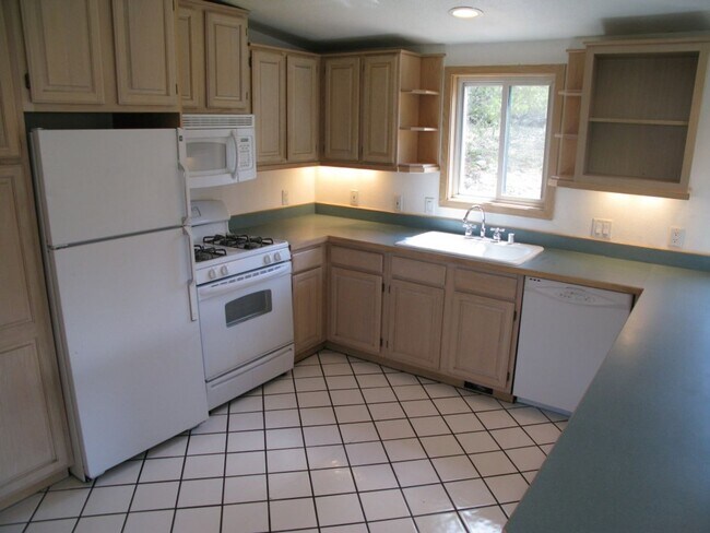 Foto del edificio - Coming Soon! Newly renovated French Creek ...