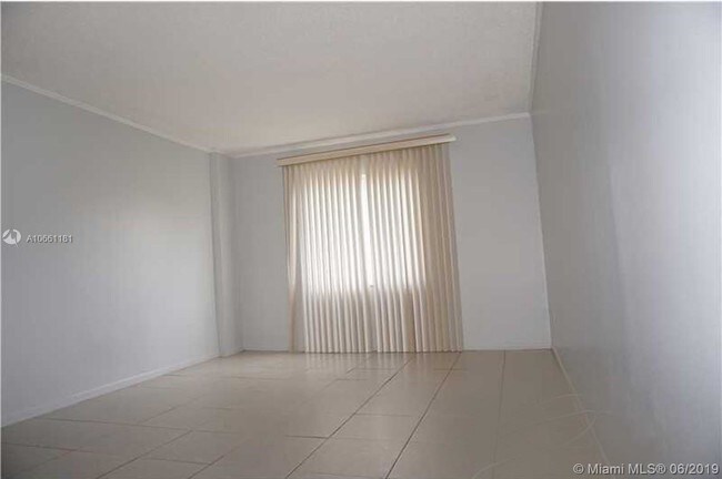 Building Photo - 200-178 178th Dr
