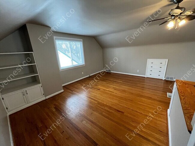 Building Photo - 605 N Dorchester Ave
