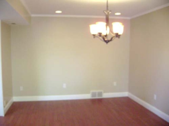 Building Photo - Spacious Two Story Home