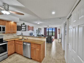 Building Photo - 2304 S Cypress Bend Dr