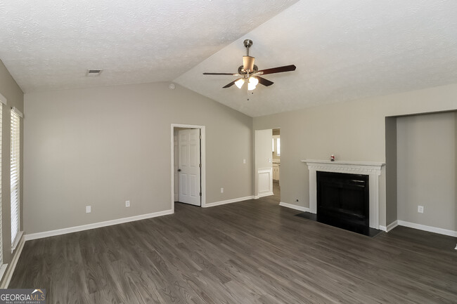 Building Photo - 3747 Dogwood Farm Rd