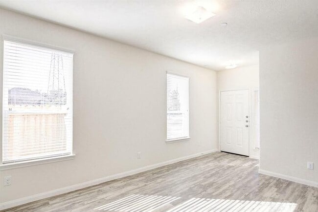 Building Photo - 3823 Lexington Grove Ct