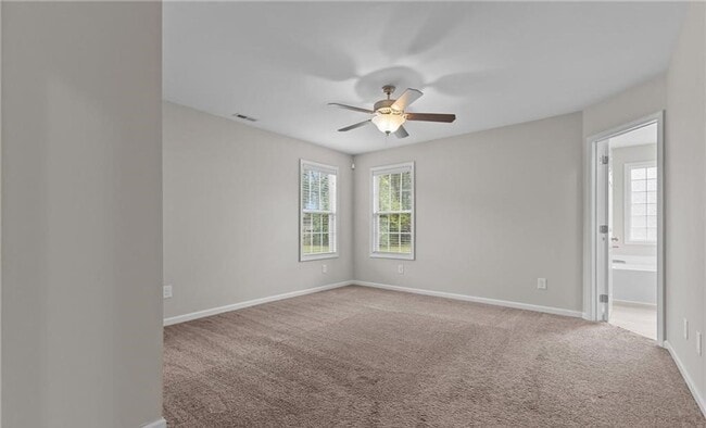 Building Photo - 1595 Rossmore Dr