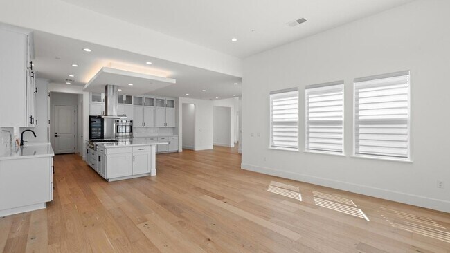 Foto del edificio - 3840 Fletcher Peak Cir