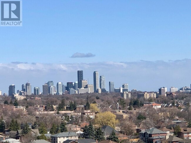 Building Photo - 830 Lawrence Ave W