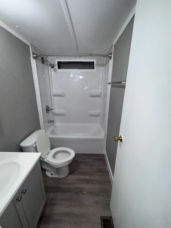 Building Photo - 15637 Sims Ln