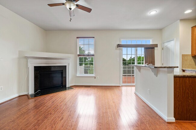 Foto del edificio - 8311 Gibbs Way