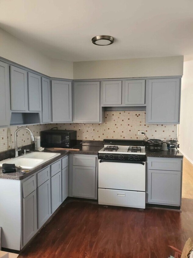Foto principal - 2026 N Harlem Ave