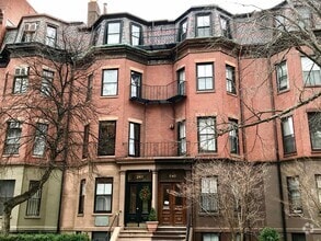 Building Photo - 241 Beacon St