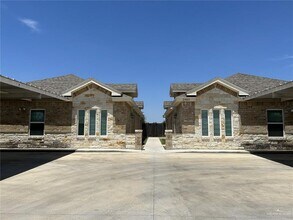 Building Photo - 14 Tinsley Ave