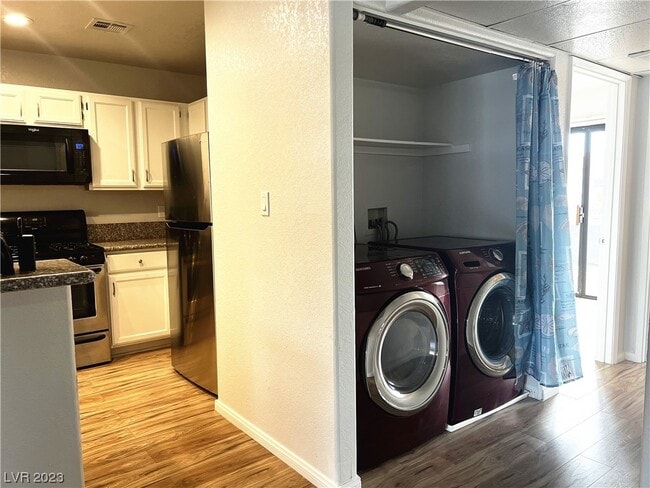 Building Photo - 5036 S Rainbow Blvd