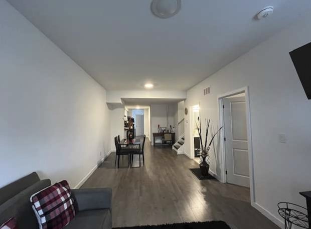 Building Photo - 400 Chaffey St