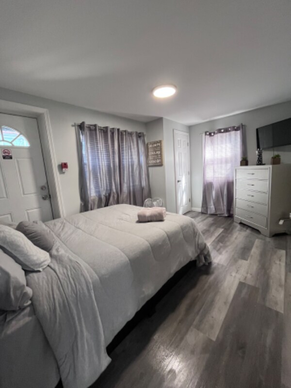 Foto del edificio - 5235 Woodland Ave