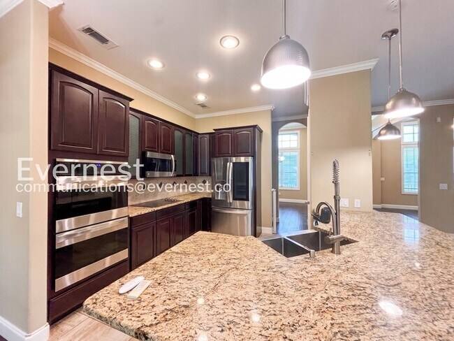 Foto del edificio - 21208 Oak Dale Dr