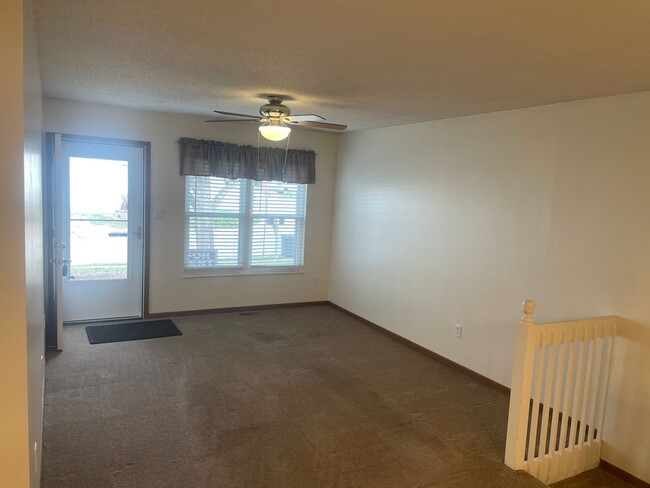 Foto del edificio - 2 Bed 2 Bath Townhome for lease: $1,480 pe...