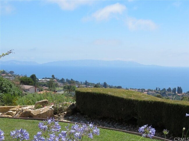 Foto del edificio - 28415 Coveridge Dr