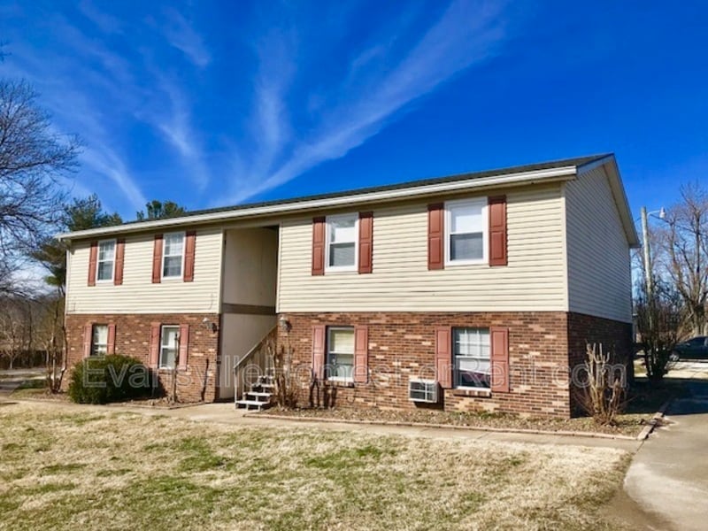 Primary Photo - 6515 Uebelhack Rd