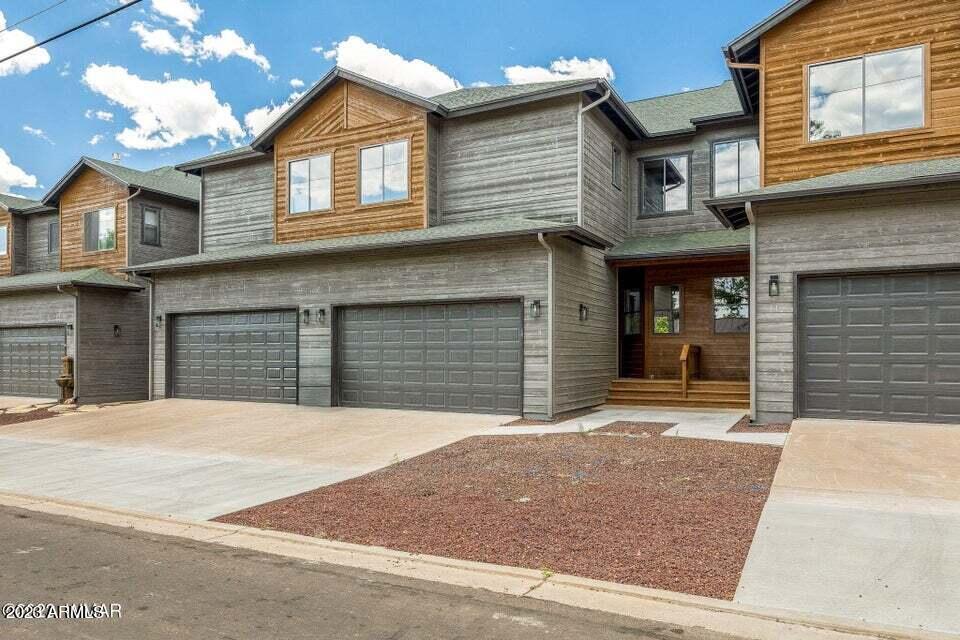 1400 W Navajo Ln, AZ 85929 Townhome Rentals in