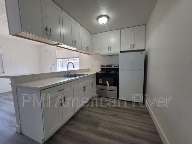 Foto del edificio - 75 Nedra Ct