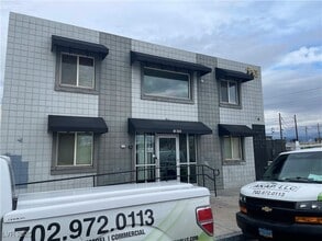 Building Photo - 223 N 9th St