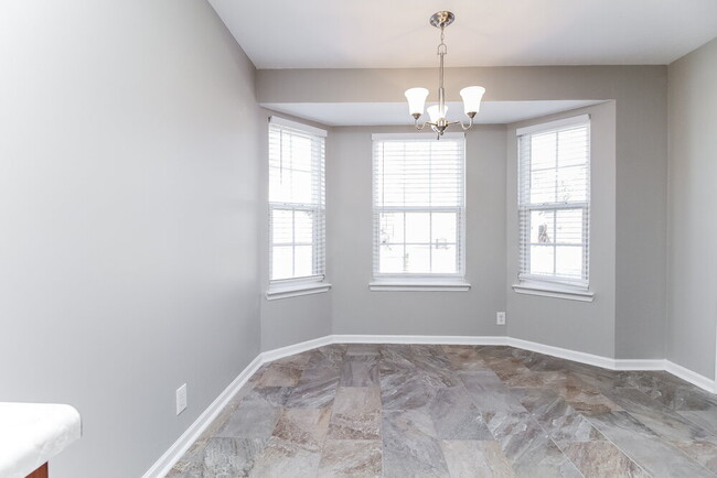 Building Photo - 3042 Ace Wintermeyer Dr