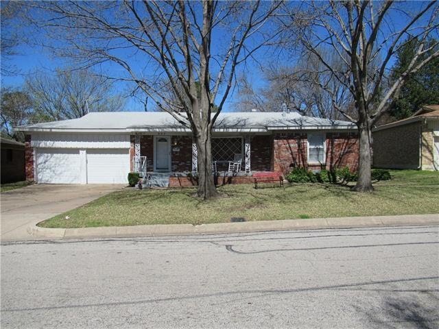 Primary Photo - 337 hurst dr