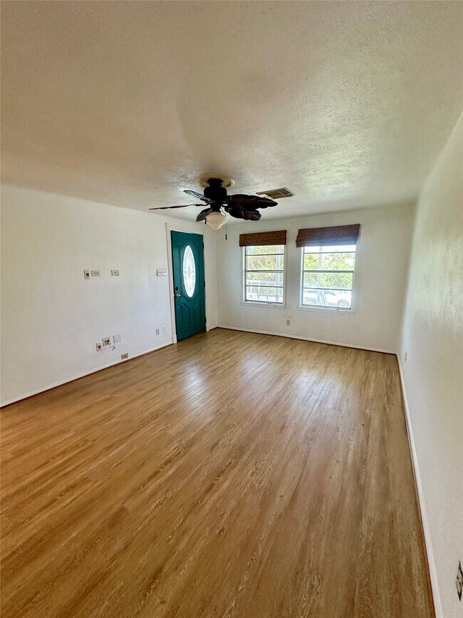Foto del edificio - 124 7th St