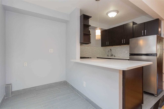 Foto del edificio - 21-22-22 29th St