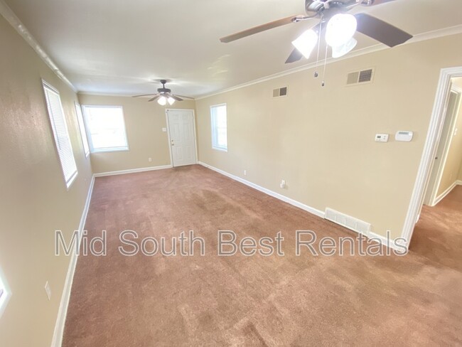 Building Photo - 1322 Oak Rdg