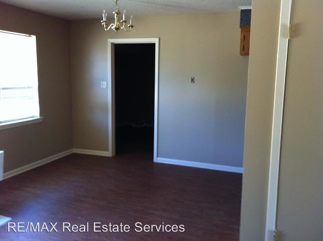 Building Photo - 3 br, 1.5 bath House - 4875 Camellia