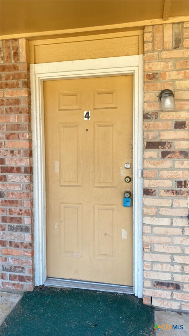 Building Photo - 307 Sunset Ln