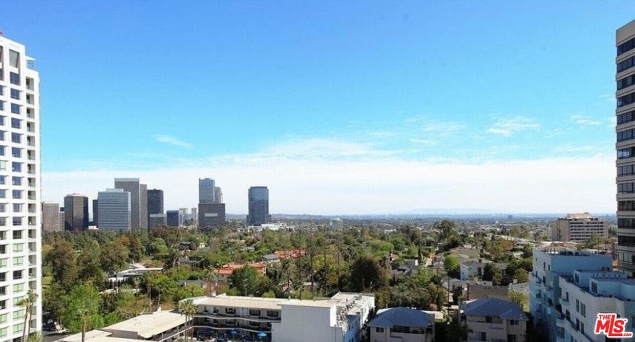 Foto principal - 865 Comstock Ave