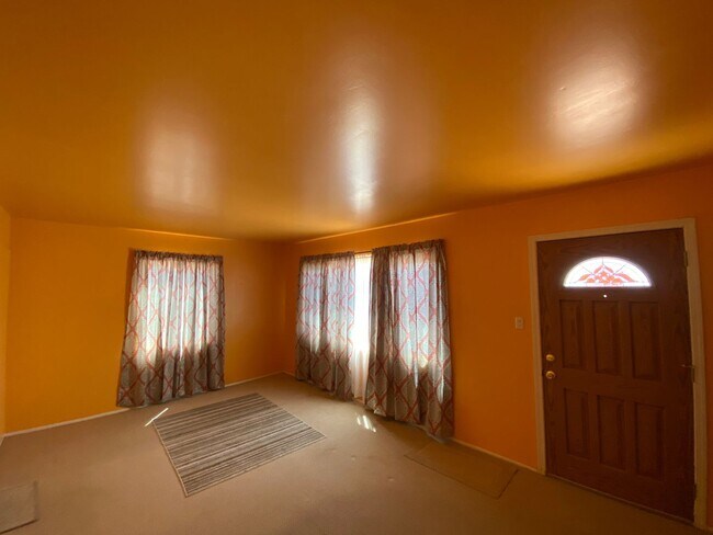 Foto del edificio - Rare 4-Bedroom Single-Story Home in Henderson