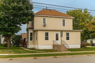 Building Photo - 416 State St
