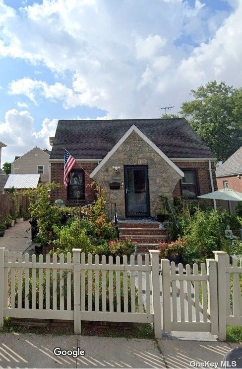 Primary Photo - 180-14-180-69 69th Ave