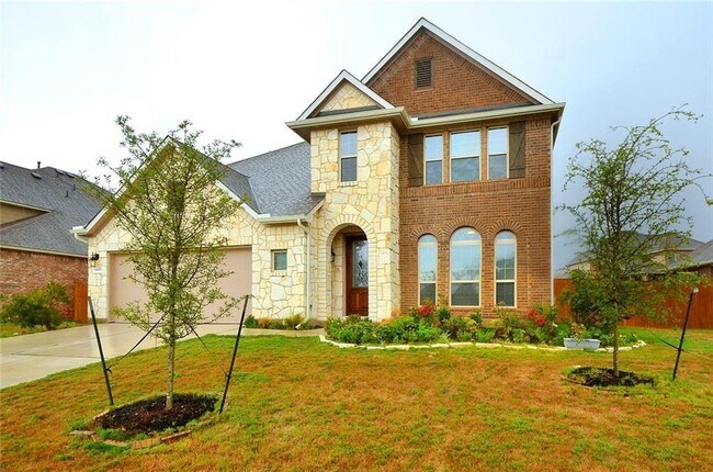 Building Photo - Stately 4 Bedroom, 3.5 Bath Home in Southw...