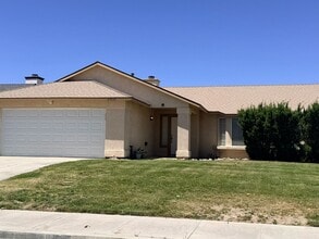 Building Photo - 2051 Candice Ave