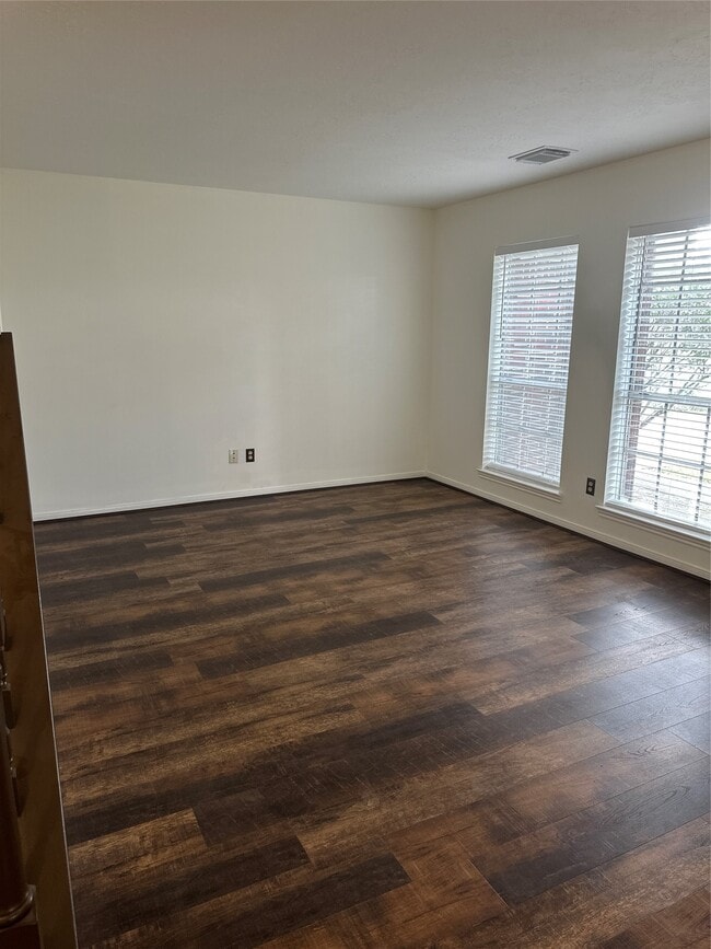 Foto del edificio - 16506 Canario Dr