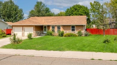 Building Photo - 282 S Golden Dr