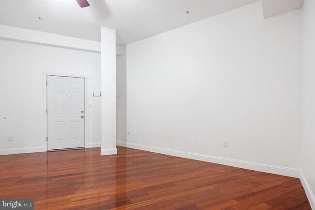 Foto del edificio - 1021 Ridge Ave