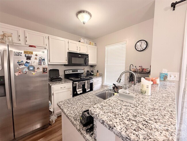 Building Photo - 8212 Circle Tree Ln