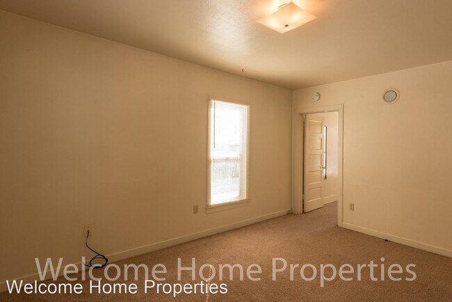 Building Photo - 2 br, 1 bath House - 212 SE Birch Ave