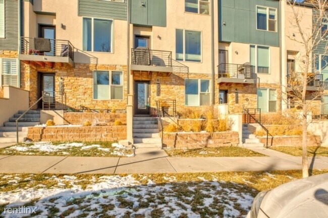 Foto del edificio - 3 br, 3.5 bath Townhome - 1717 Eaton St