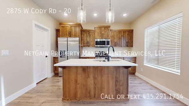 Building Photo - 2875 W Cody Dr